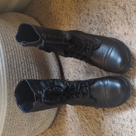 Steve Madden Women's Troopa Lace up Black Combat Boots - Picture 2 of 8